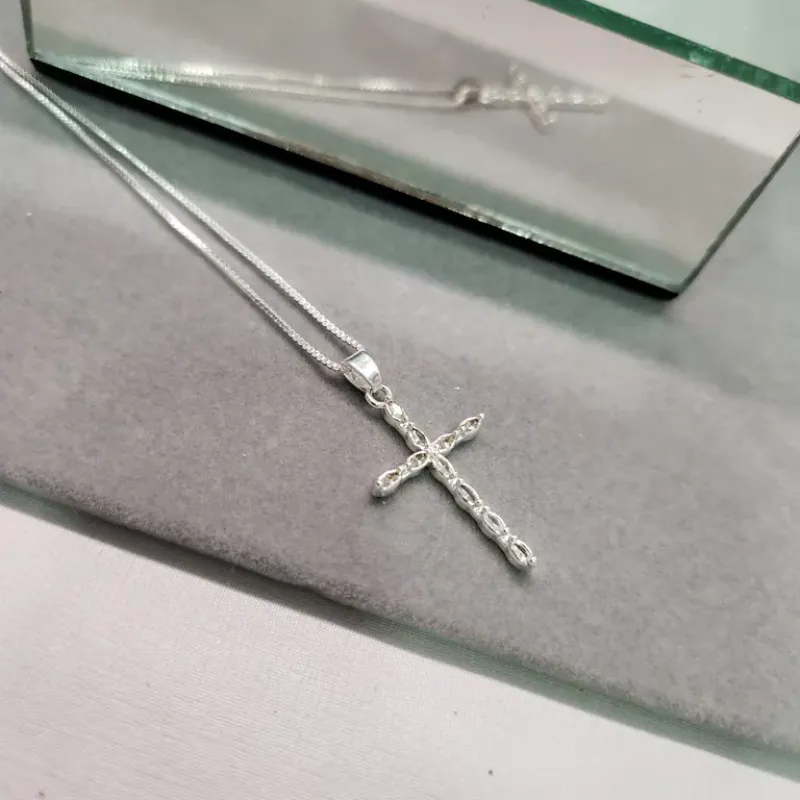 COLAR PRATA CRUZ NAVETES