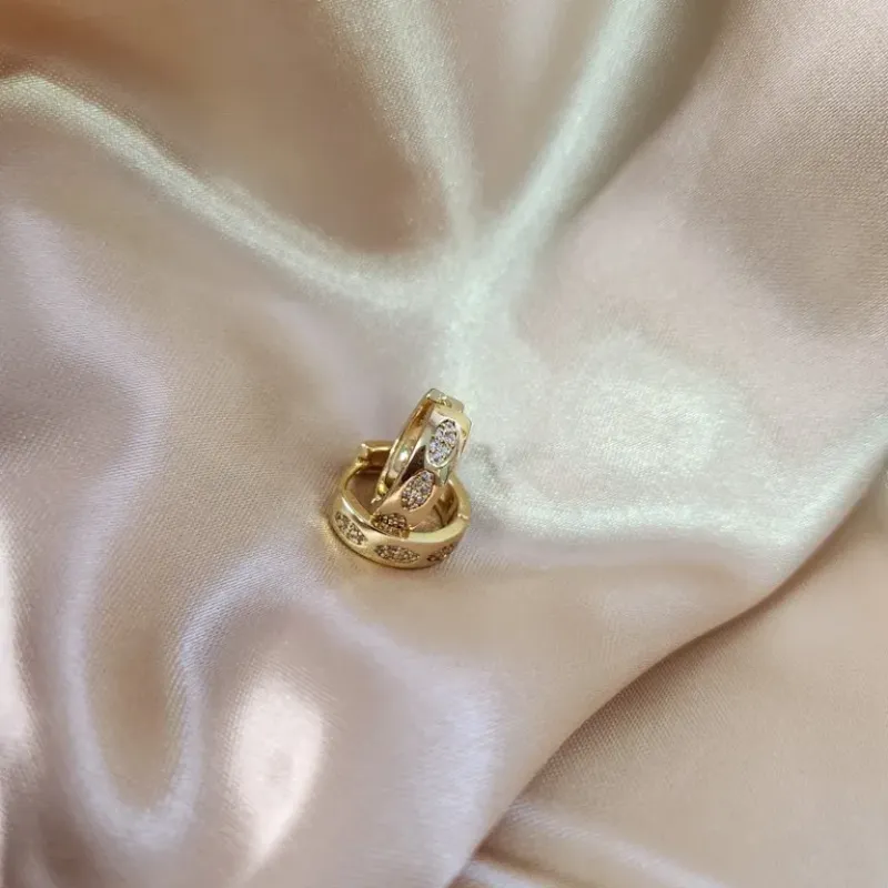 BRINCO OURO ARGOLA LISA CHAP OVAL ZIRC