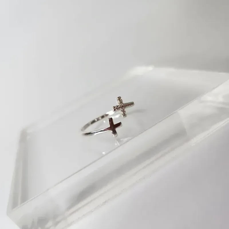 ANEL PRATA AJUSTÁVEL CRUZ