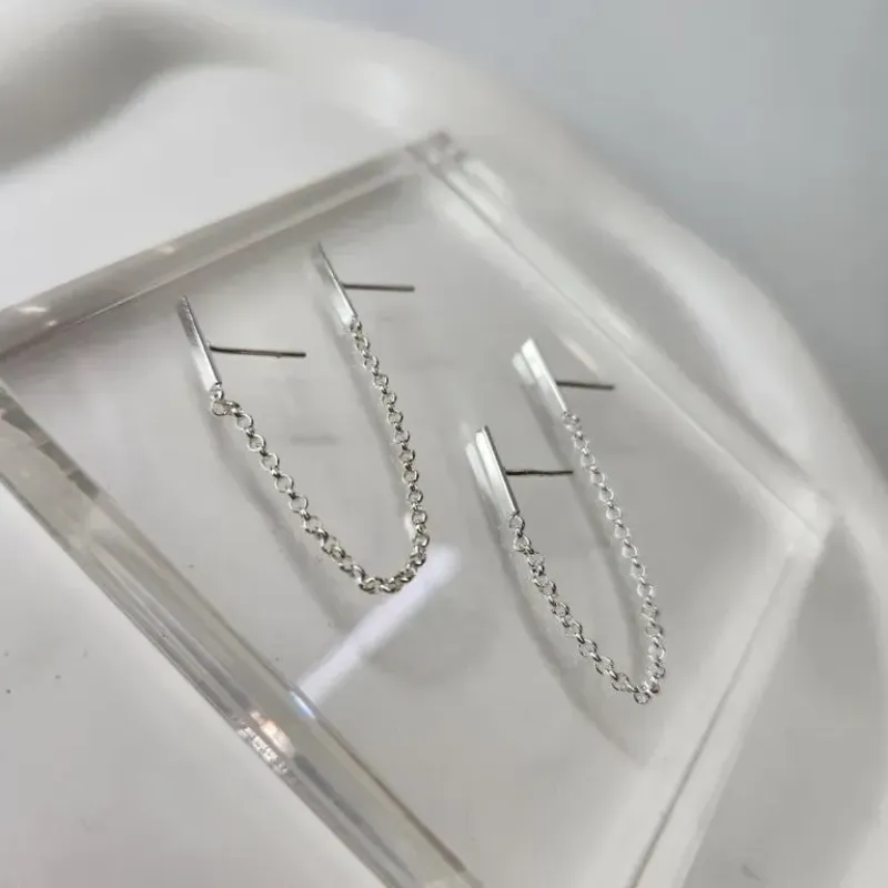 BRINCO PRATA 2 PINOS CORRENTE