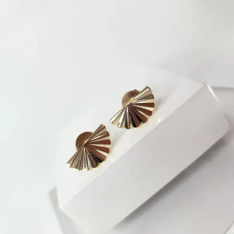 BRINCO OURO MINI LEQUE