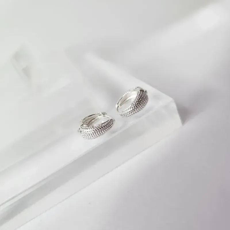 BRINCO PRATA ARGOLA CRAQUELADA P