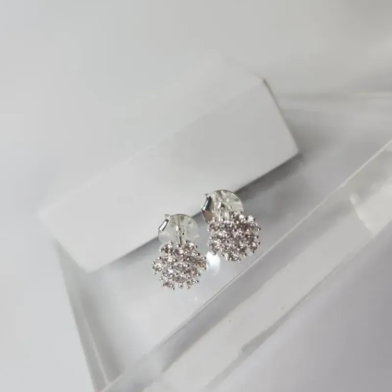 BRINCO PRATA ZIRCÔNIAS