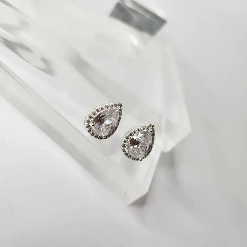 BRINCO PRATA GOTA LUXO