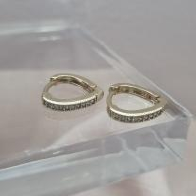 BRINCO OURO ARGOLA C ZIRCS M	