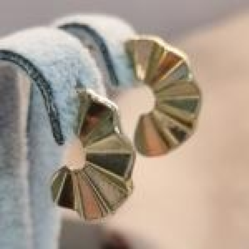 BRINCO OURO ARGOLA LEQUE