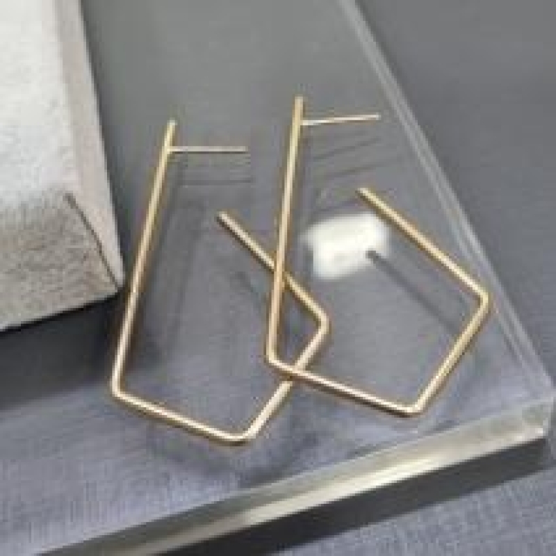 BRINCO OURO ARGOLA LOSANGO M	