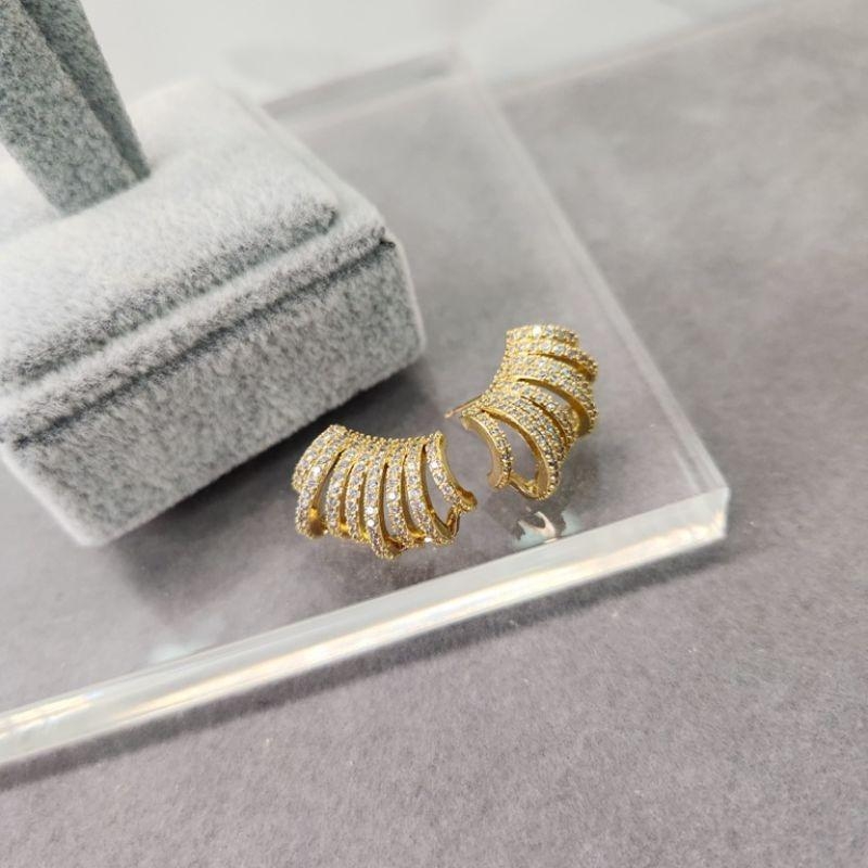 BRINCO OURO CONCHA FESTA ZIRC