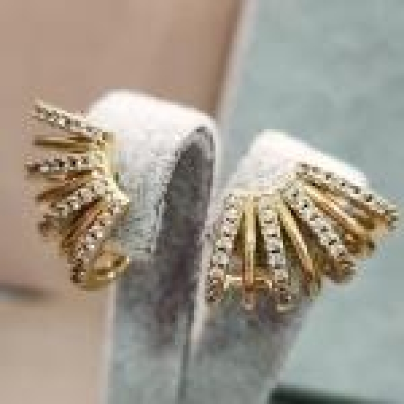 BRINCO OURO CONCHA ZIRCONIAS