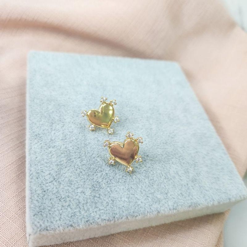 BRINCO OURO CORAÇÃO PONTOS DE LUZ