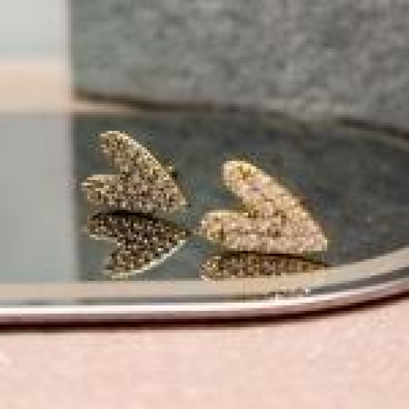 BRINCO OURO CORAÇÃO TORTO