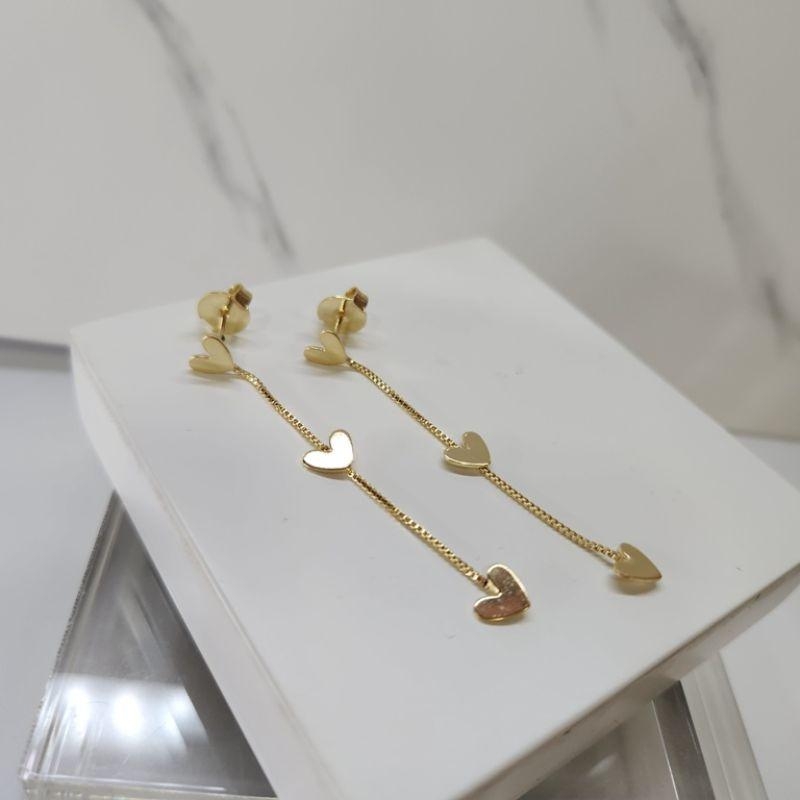 BRINCO OURO FIO CORAÇÕES