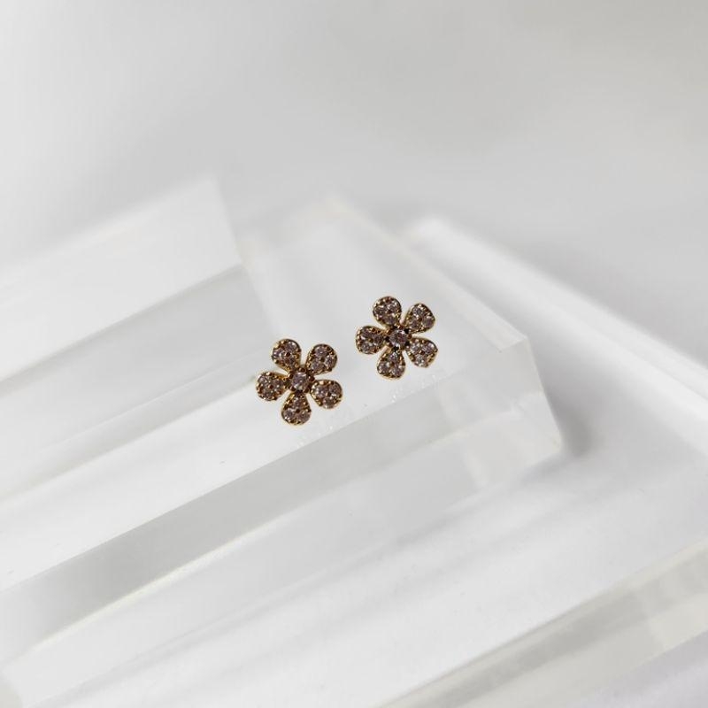 BRINCO OURO FLOR M