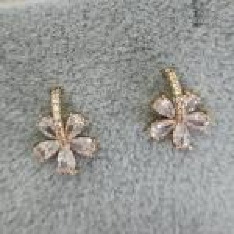 BRINCO OURO FLOR NAV	