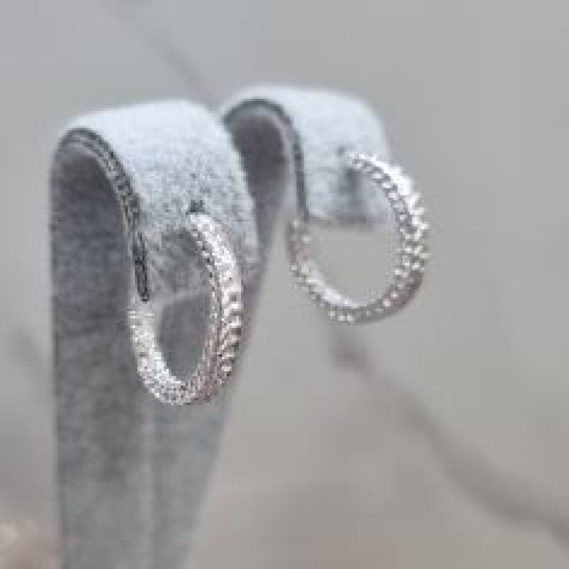 BRINCO PRATA ARGOLA DIAMANTADA P	