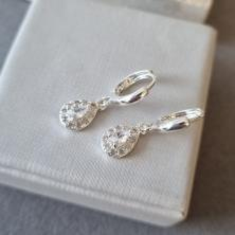 BRINCO PRATA ARGOLA GOTA ZIRC	