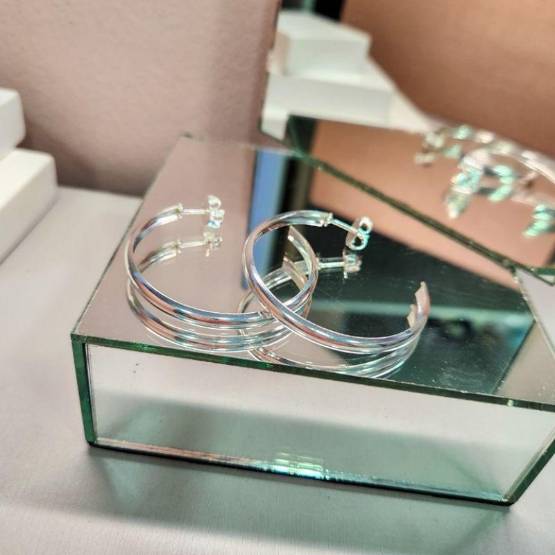 BRINCO PRATA ARGOLA GRANDE ABAULADA