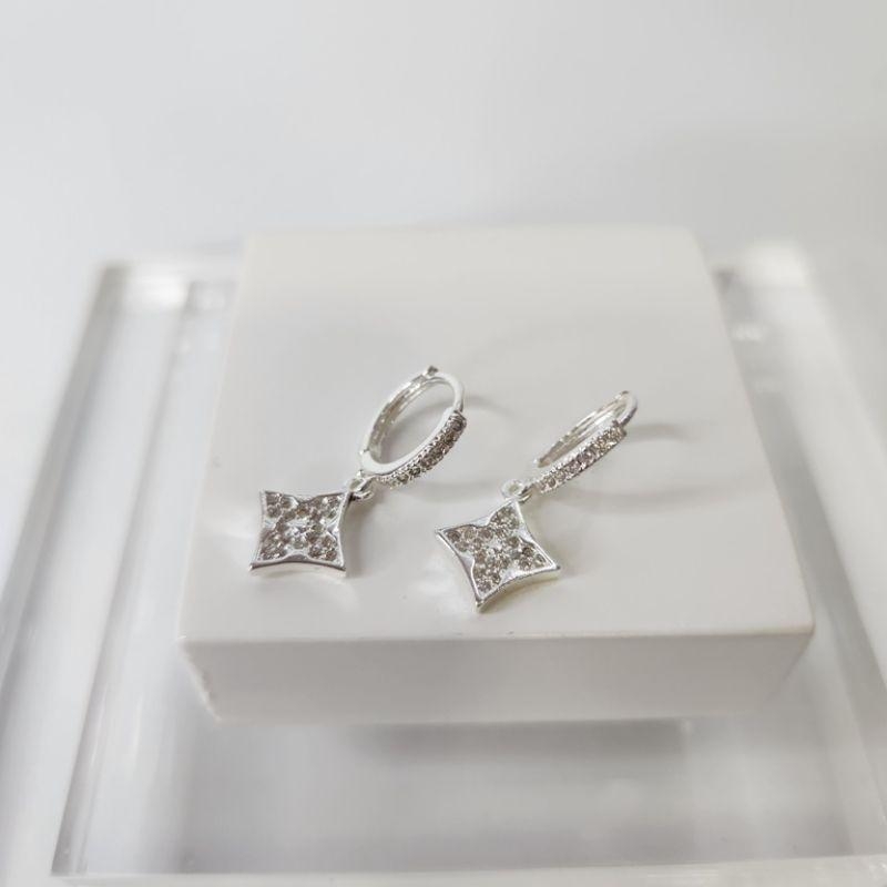 BRINCO PRATA ARGOLA LOUIS