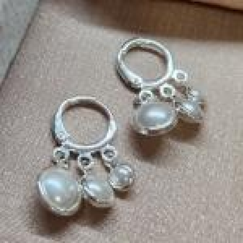 BRINCO PRATA ARGOLA PÉROLA 3