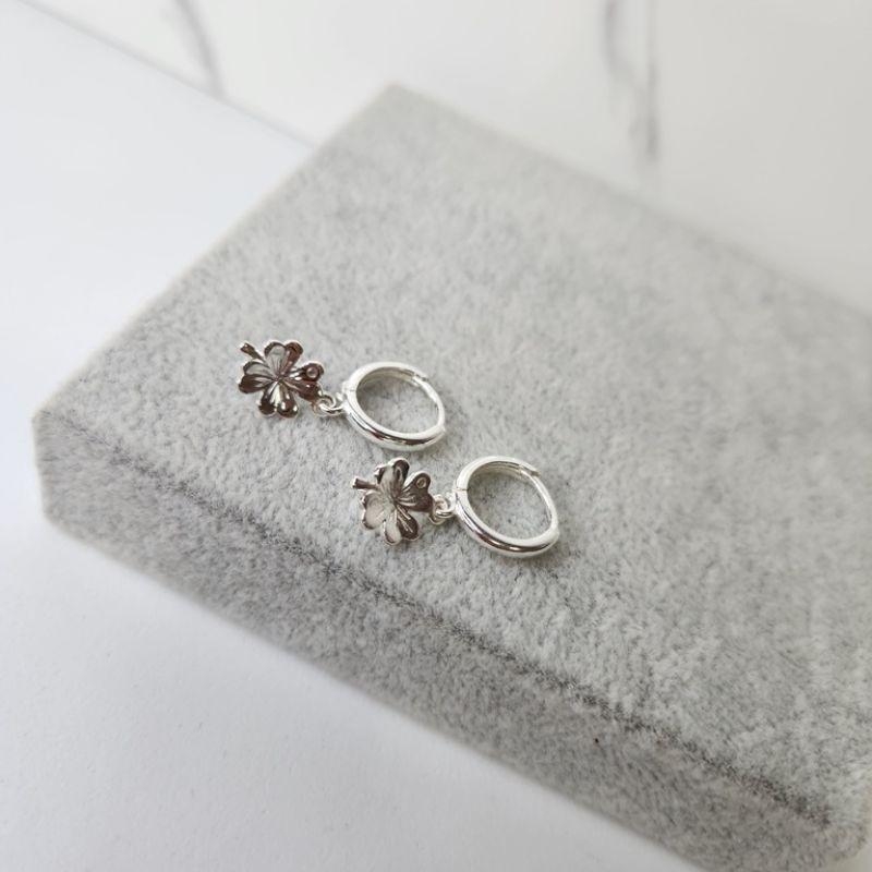 BRINCO PRATA ARGOLA TREVO