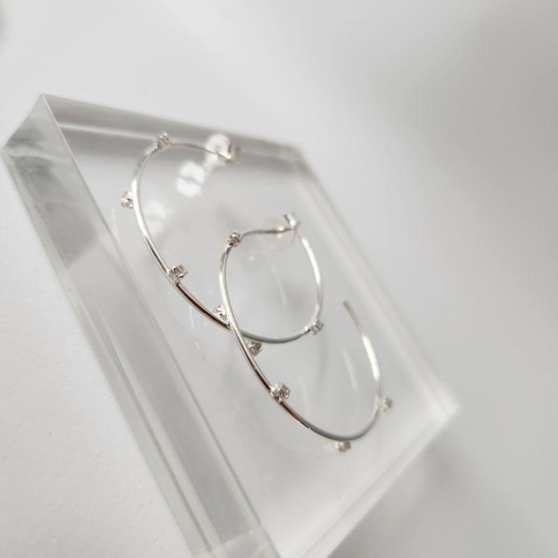 BRINCO PRATA ARGOLA ZIRC
