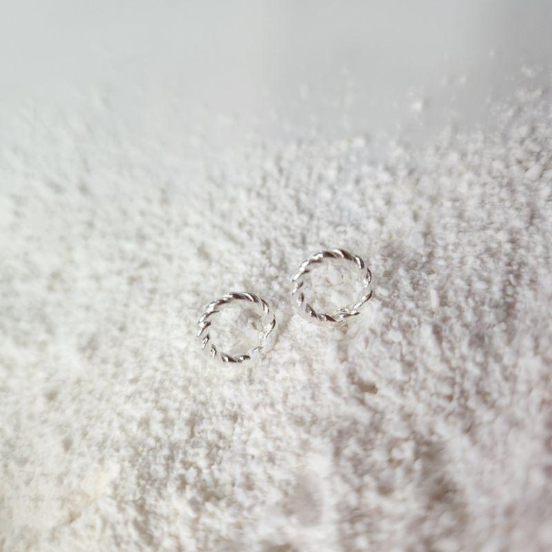 BRINCO PRATA CIRC ASPIRAL M