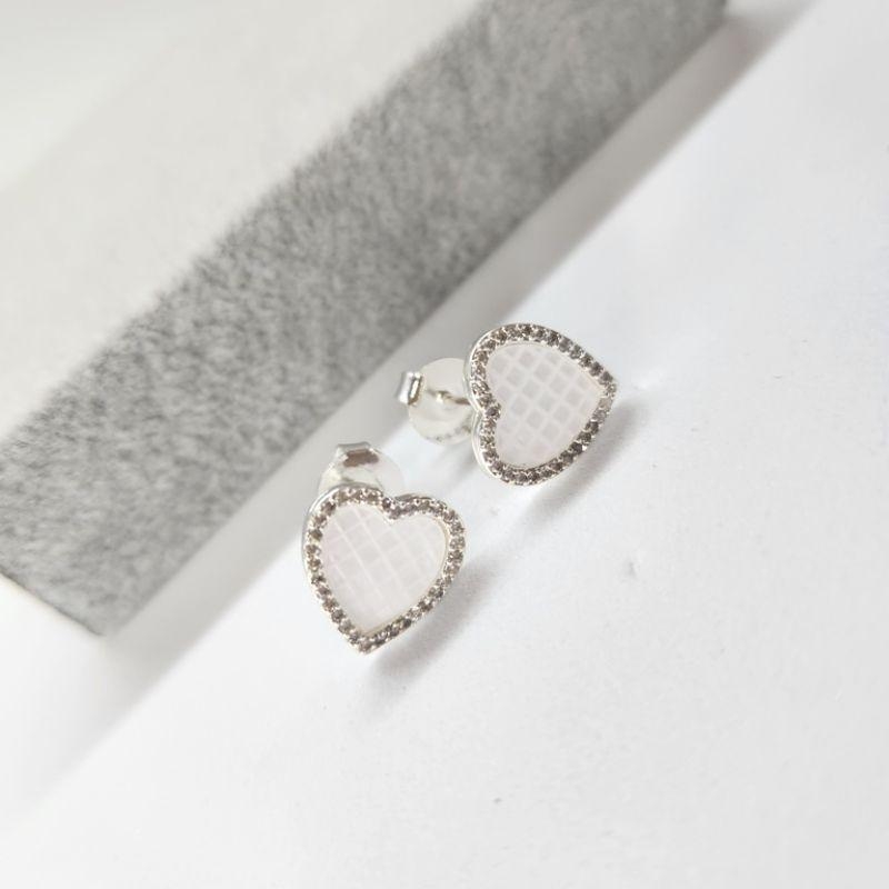 BRINCO PRATA CORAÇÃO MADREPÉROLA ZIRC