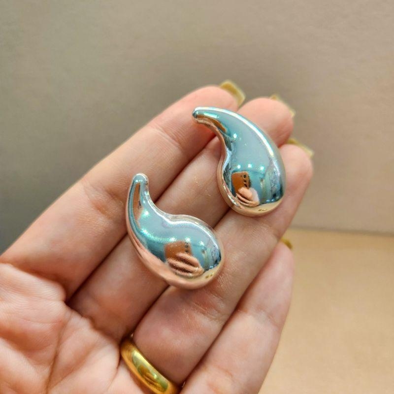 BRINCO PRATA VIRGULA