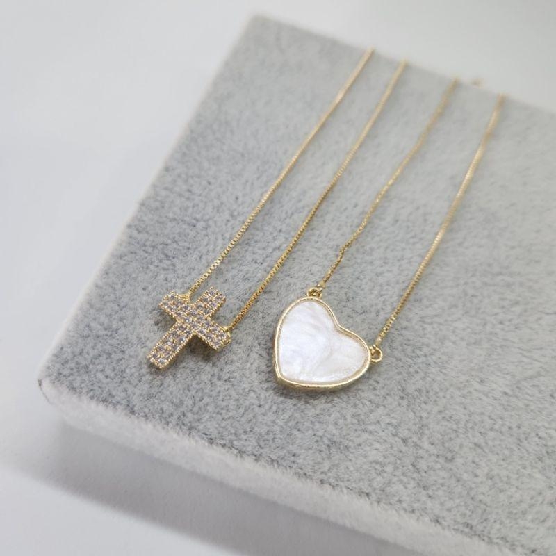 COLAR ESCAPULARIO CRUZ CORAÇÃO MADREPÉROLA