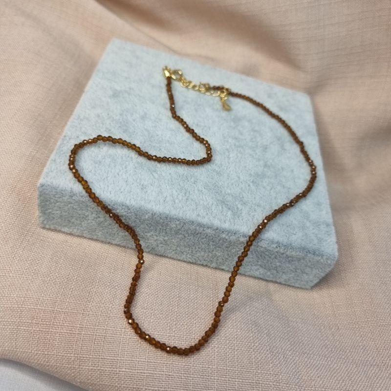 COLAR ESPINÉLIO CARAMELO