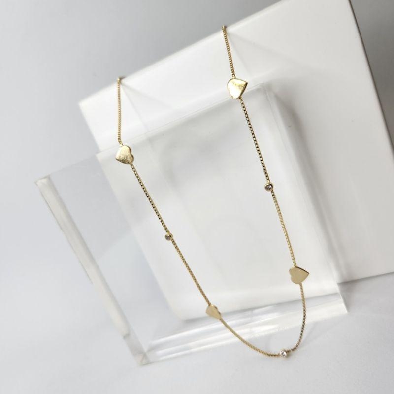 COLAR OURO CORAÇÕES PONTO DE LUZ