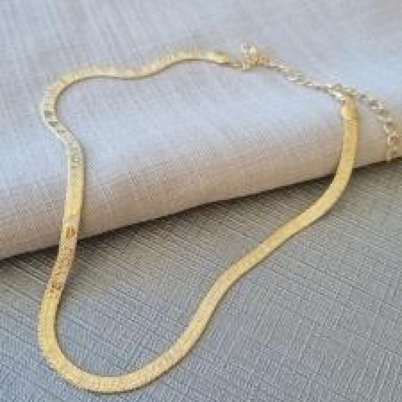 COLAR OURO FITA LOVE