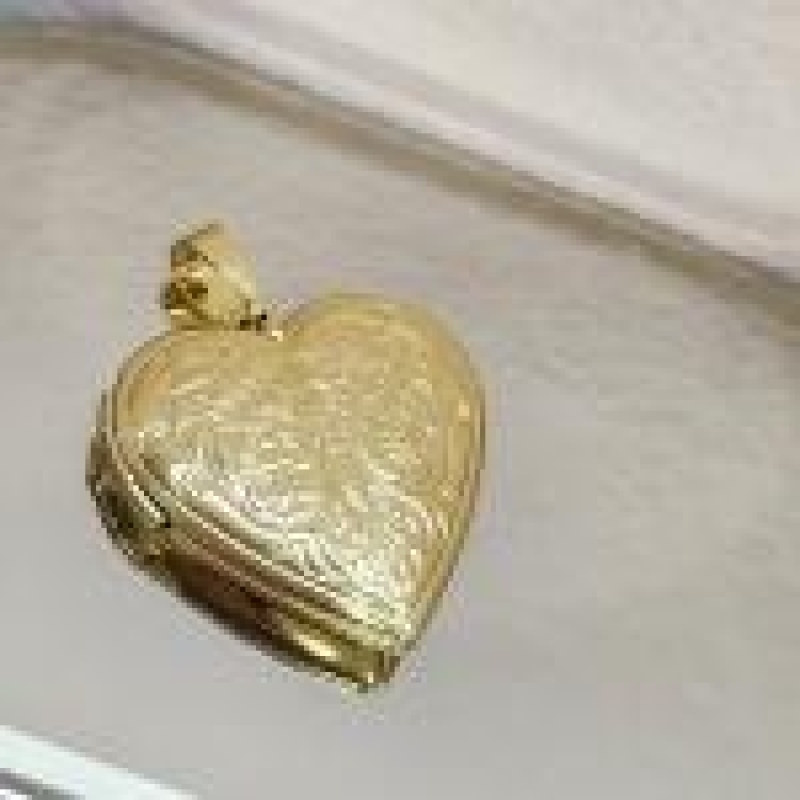 PINGENTE OURO RELICÁRIO CORAÇÃO