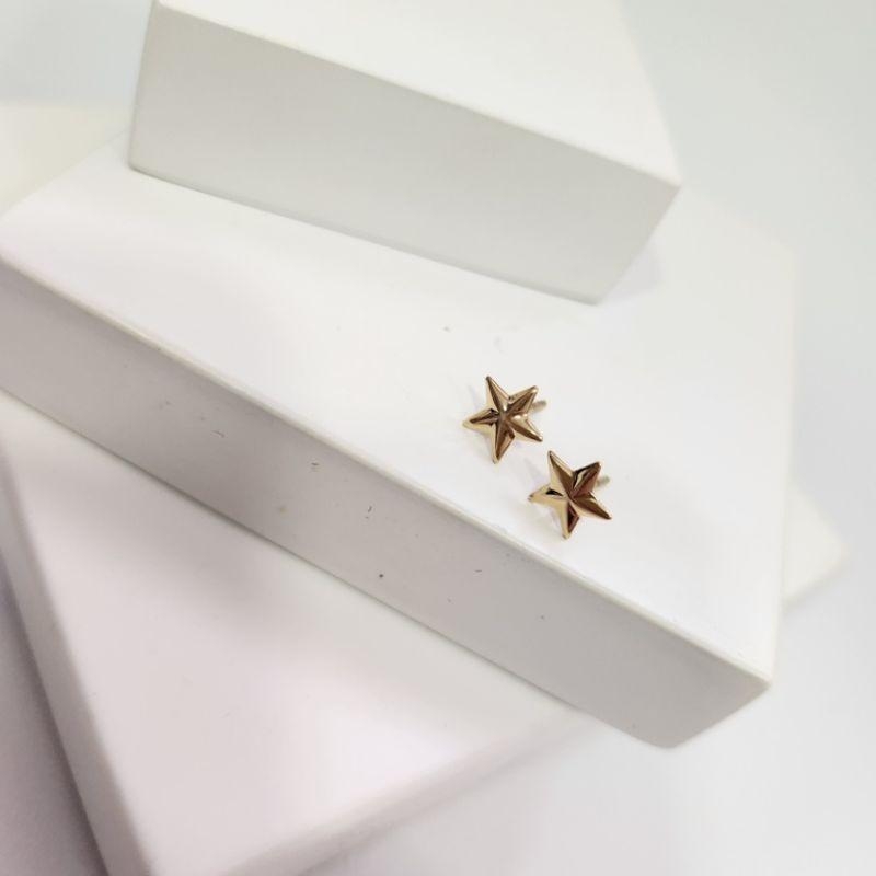 BRINCO OURO ESTRELA MACIÇA M