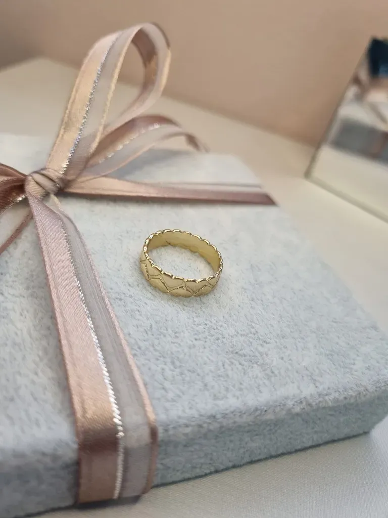 ANEL OURO CORAÇÕES