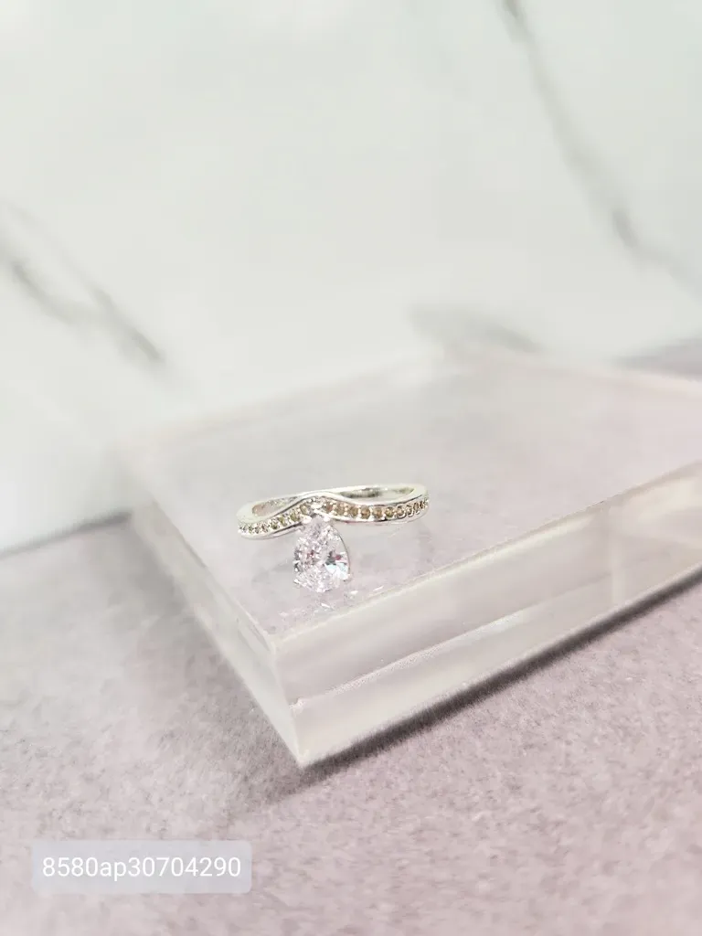 ANEL PRATA GOTINHA CRISTAL