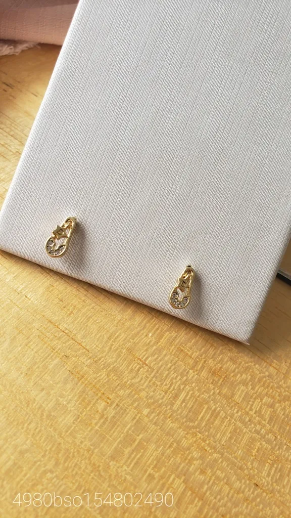 BRINCO OURO ALFINETE