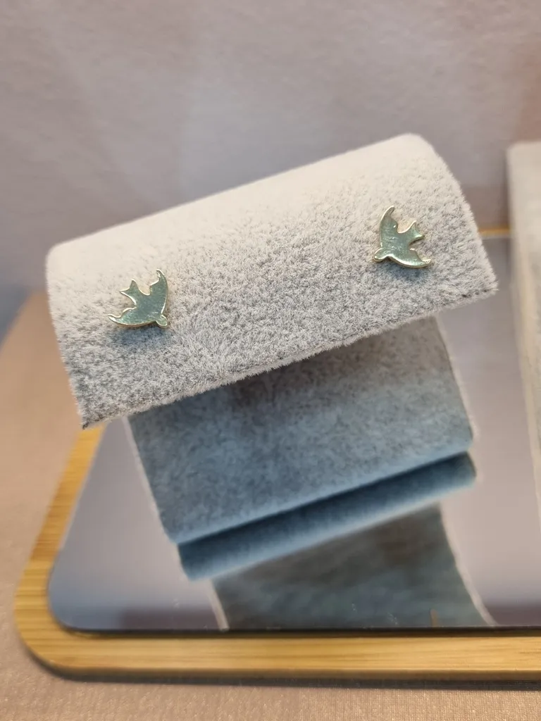 BRINCO OURO ANDORINHA LISA