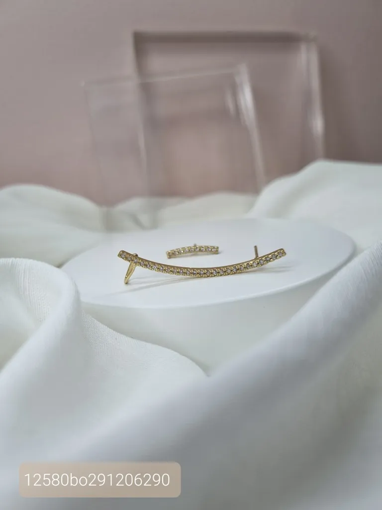 BRINCO OURO EAR CUFF FINA ZIRC