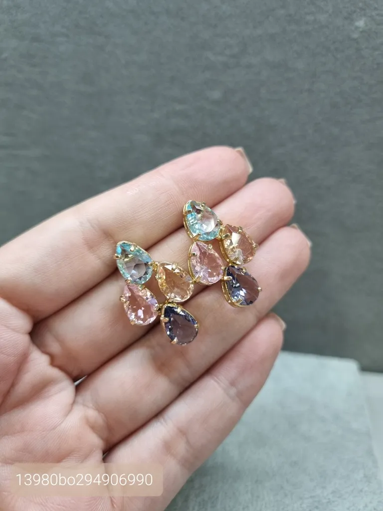 BRINCO OURO LOSANGO GOTA COLOR