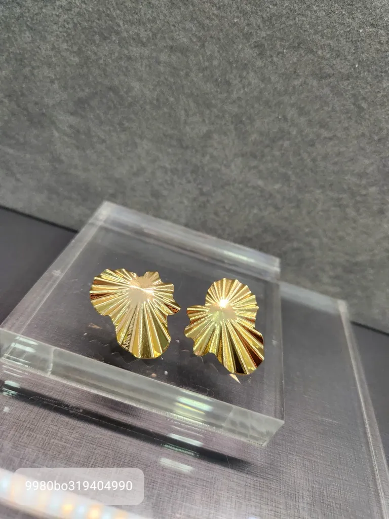BRINCO OURO RAIOS DE SOL