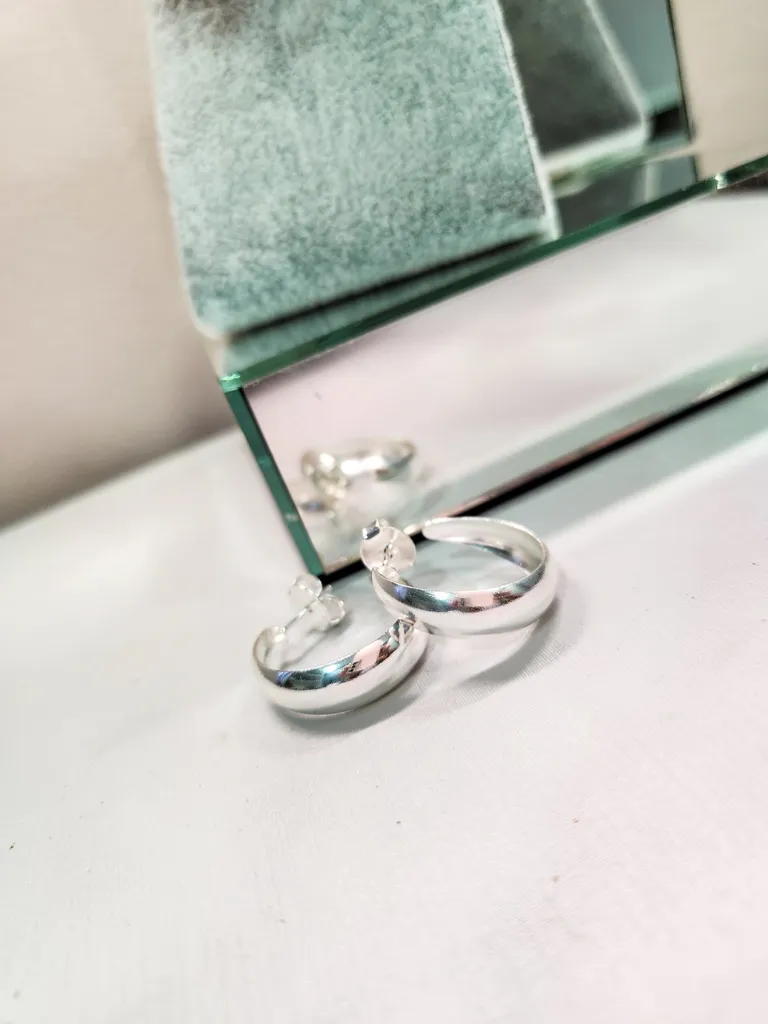 BRINCO PRATA ARGOLA ABAULADA