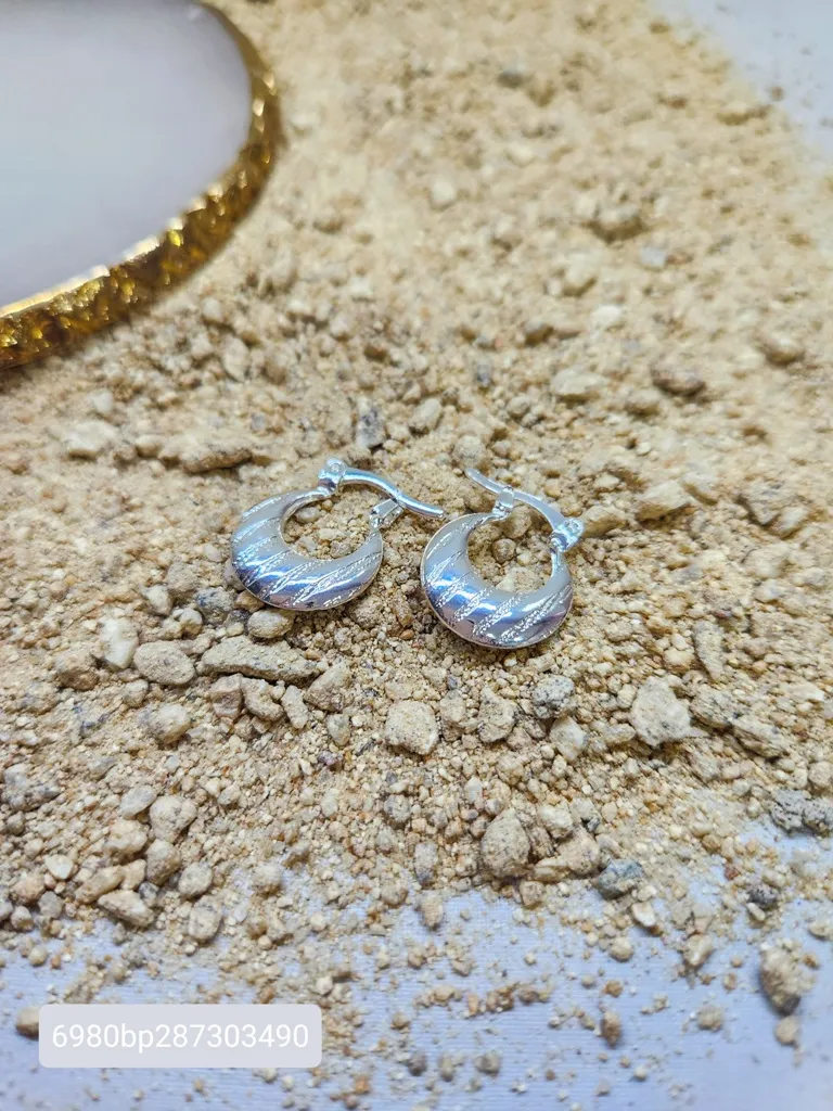 BRINCO PRATA ARGOLA LISTRA