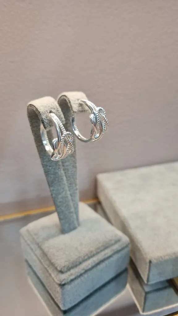 BRINCO PRATA ARGOLA NÓ