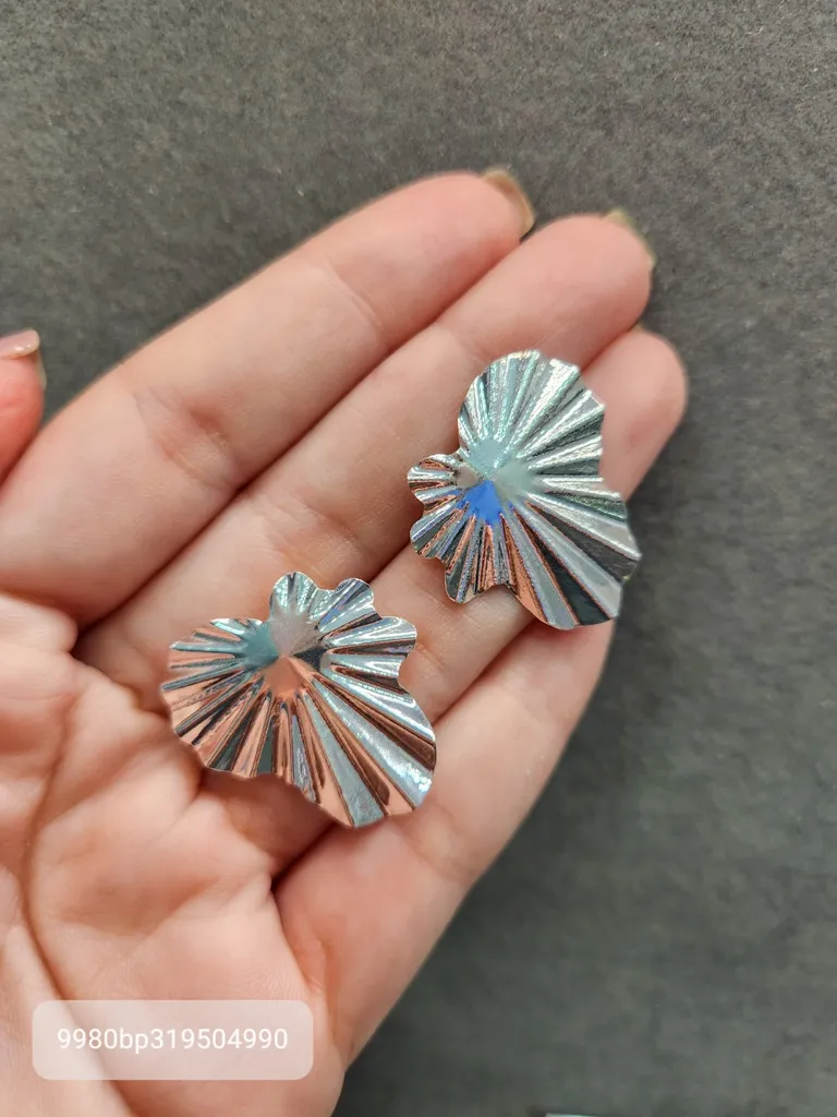 BRINCO PRATA RAIOS DE SOL