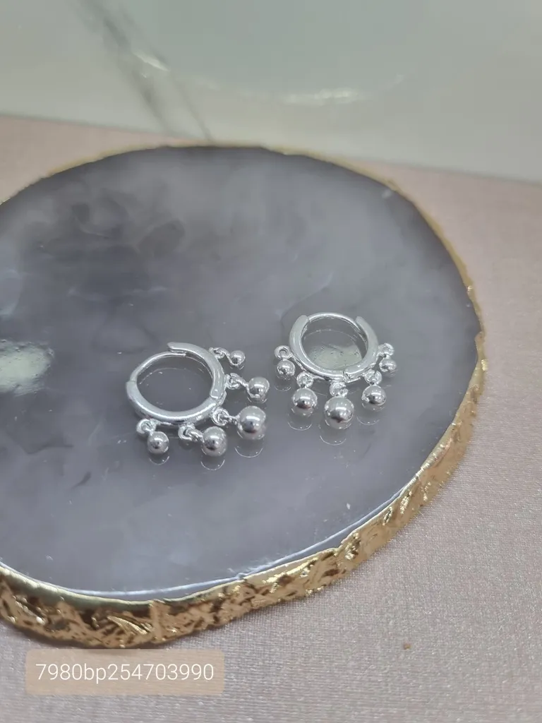 BRINCO PRATA TRANQUETA BOLINHAS