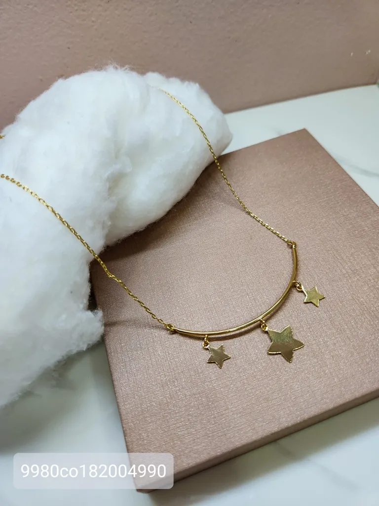 COLAR OURO FIO 3 ESTRELAS