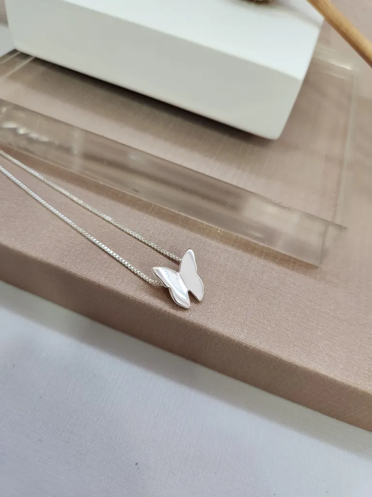 COLAR PRATA BORBOLETA L