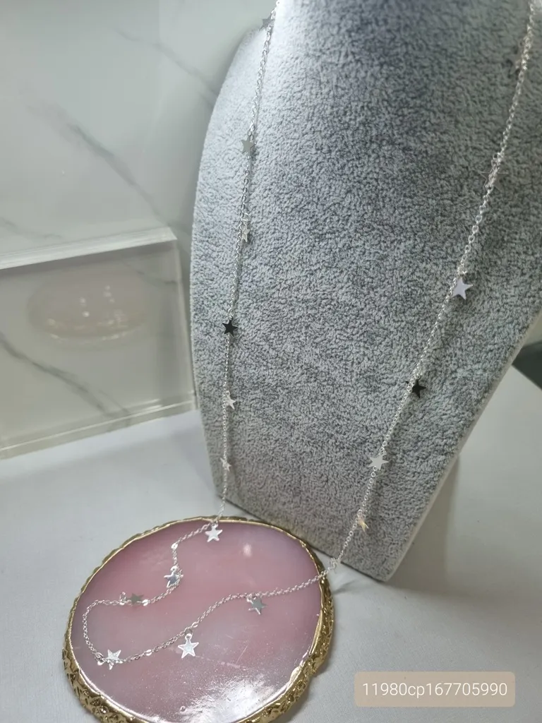 COLAR PRATA LONGO ESTRELAS