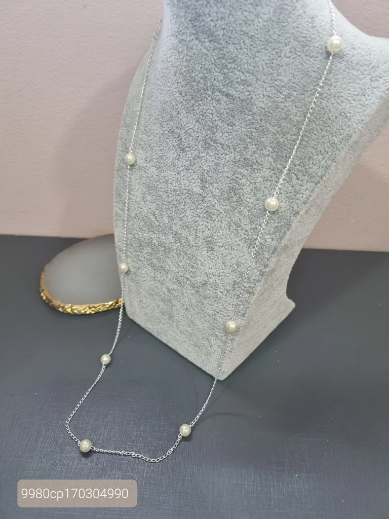 COLAR PRATA LONGO PÉROLAS